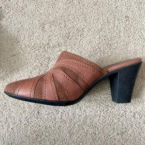 Leather/suede Azaleia stacked heels (3.25”)